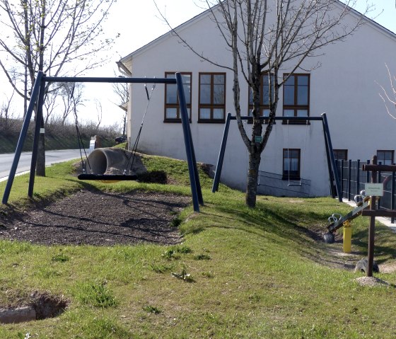 Startpunt bij het dorpscentrum en de speeltuin, © Tourist-Info Islek Startpunt bij het dorpscentrum en de speeltuin, © Tourist-Info Islek