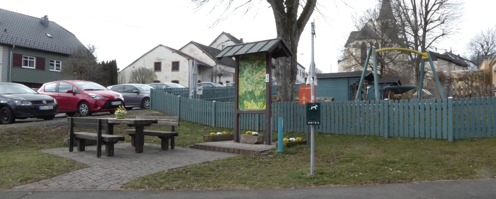 E-Bike-Ladestation Lasel Wanderparkplatz, © Tourist-Information Prümer Land E-Bike-Ladestation Lasel Wanderparkplatz, © Tourist-Information Prümer Land