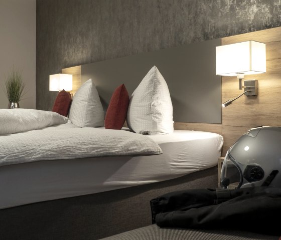 Modernes Doppelzimmer Modernes Doppelzimmer