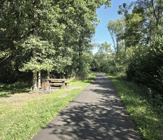 Sitzgruppe am Radweg, © Tourist-Information Islek Sitzgruppe am Radweg, © Tourist-Information Islek