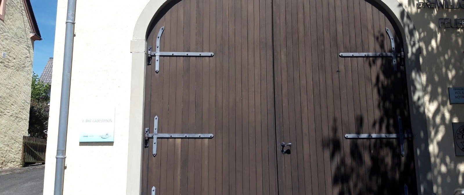 Ladestation am "Sprutzenhous", &copy; Felsenland S&uuml;deifel Tourismus GmbH