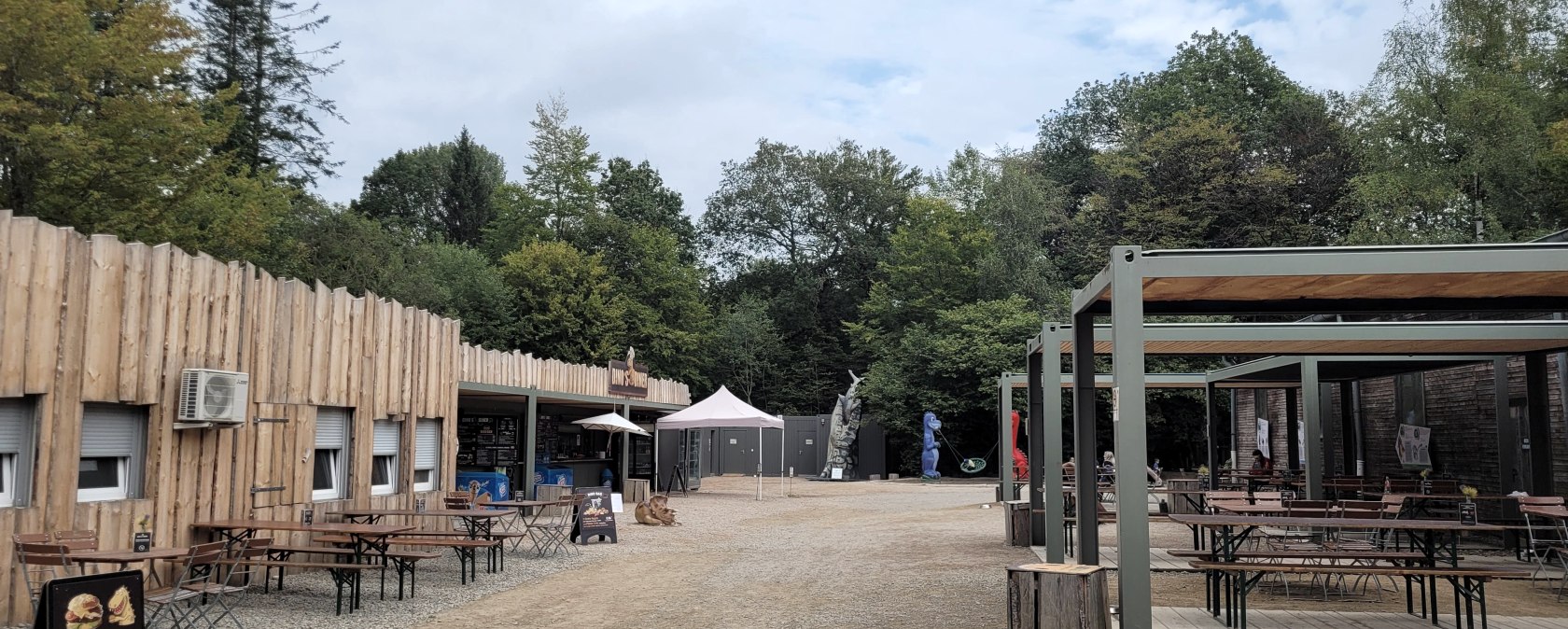 Dino's Diner dans le Dinopark Teufelsschlucht, &copy; Felsenland S&uuml;deifel Tourismus GmbH