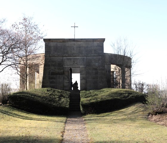Ehrenfriedhof Daleiden, &copy; Tourist-Info Islek