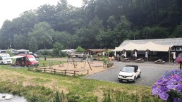 Das Camp Kyllburg liegt direkt an der Kyll, &copy; TI Bitburger Land