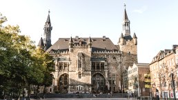 Aken Stadhuis Katschhof.jpg, &copy; Hannah Gatzweiler