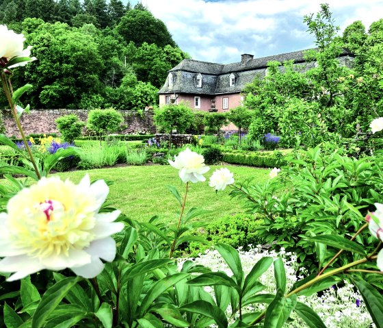 Eiserner Garten Schloss Malberg_PfingstenCMYK(C)TI Bitburger Land_MM (2), &copy; Tourist-Information Bitburger Land