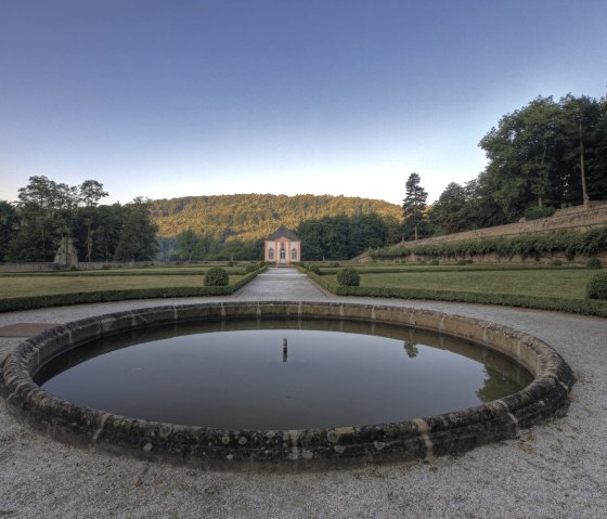 Uitzicht op het tuinpaviljoen op kasteel Weilerbach, &copy; Naturpark S&uuml;deifel, C. Schleder