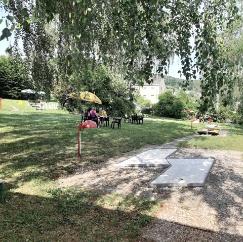 Minigolf in Bollendorf, &copy; Felsenland S&uuml;deifel Tourismus GmbH