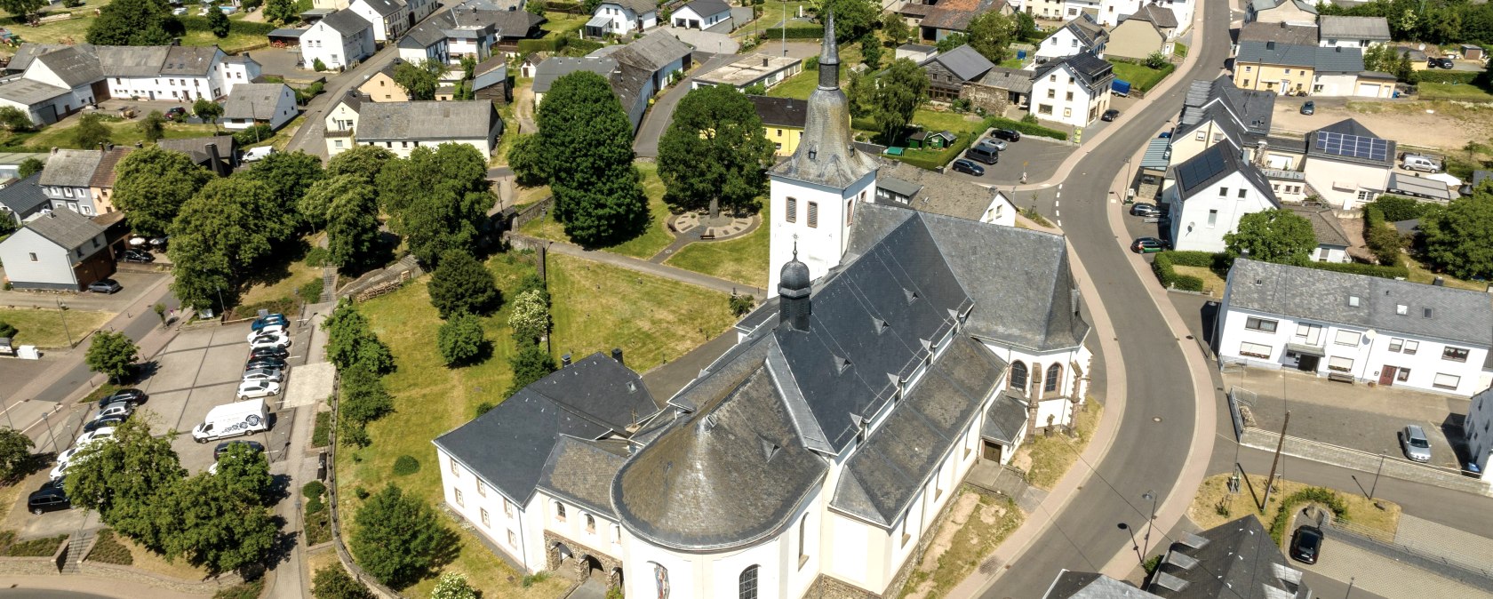 Bleialf Pfarrkirche Sankt Marien, &copy; Tourist-Information Pr&uuml;mer Land/Eifel Tourismus (ET) GmbH, D. Ketz