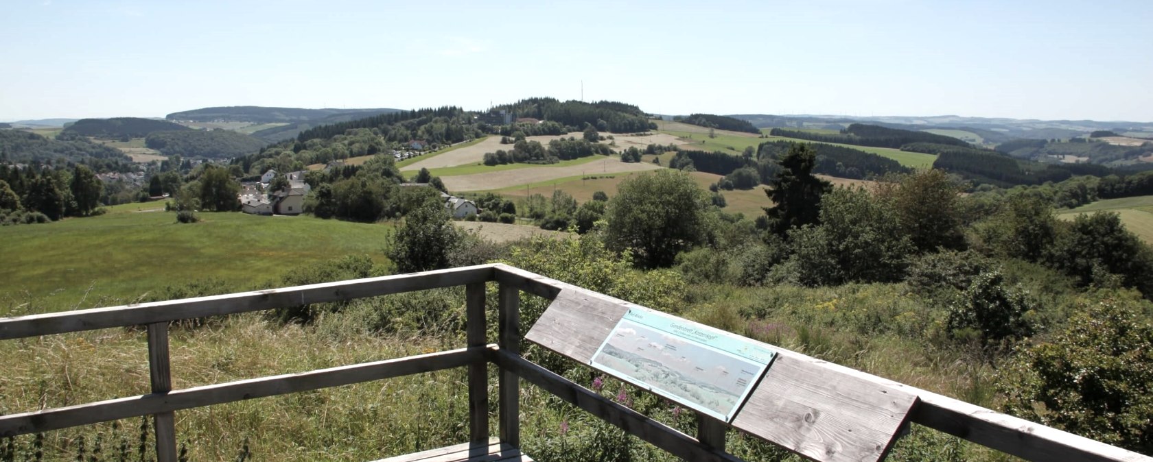 Blick über die Höhenzüge der Schneifel, © Eifel Tourismus