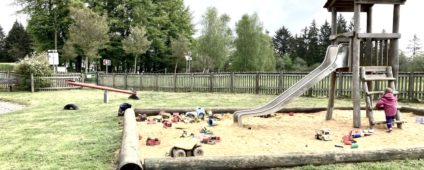 idyllischer Spielplatz in Mohrweiler, &copy; TI Bitburger Land