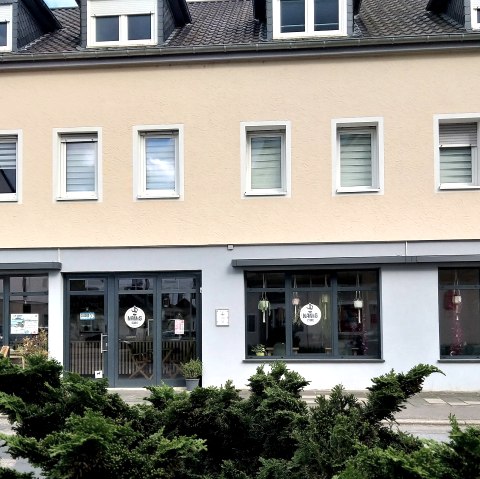 Le caf&eacute; de Nani, &copy; Felsenland S&uuml;deifel Tourismus Johanna Schleder