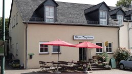 Dorfladen Metterich au&szlig;en, &copy; TI Bitburger Land