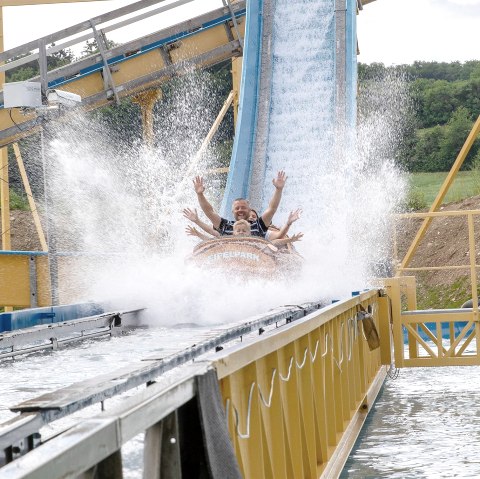Eifelpark Wildwasserbahn Pirateninsel, &copy; Eifelpark Gondorf