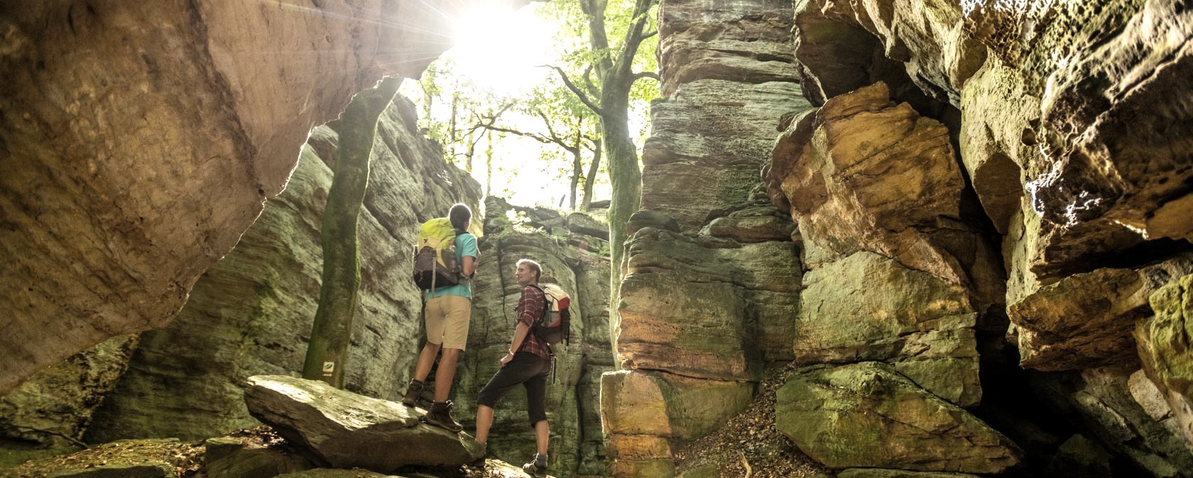 Passage Mandrack sur le Felsenweg 3 dans le NaturWanderPark delux, © Eifel Tourismus GmbH, D. Ketz