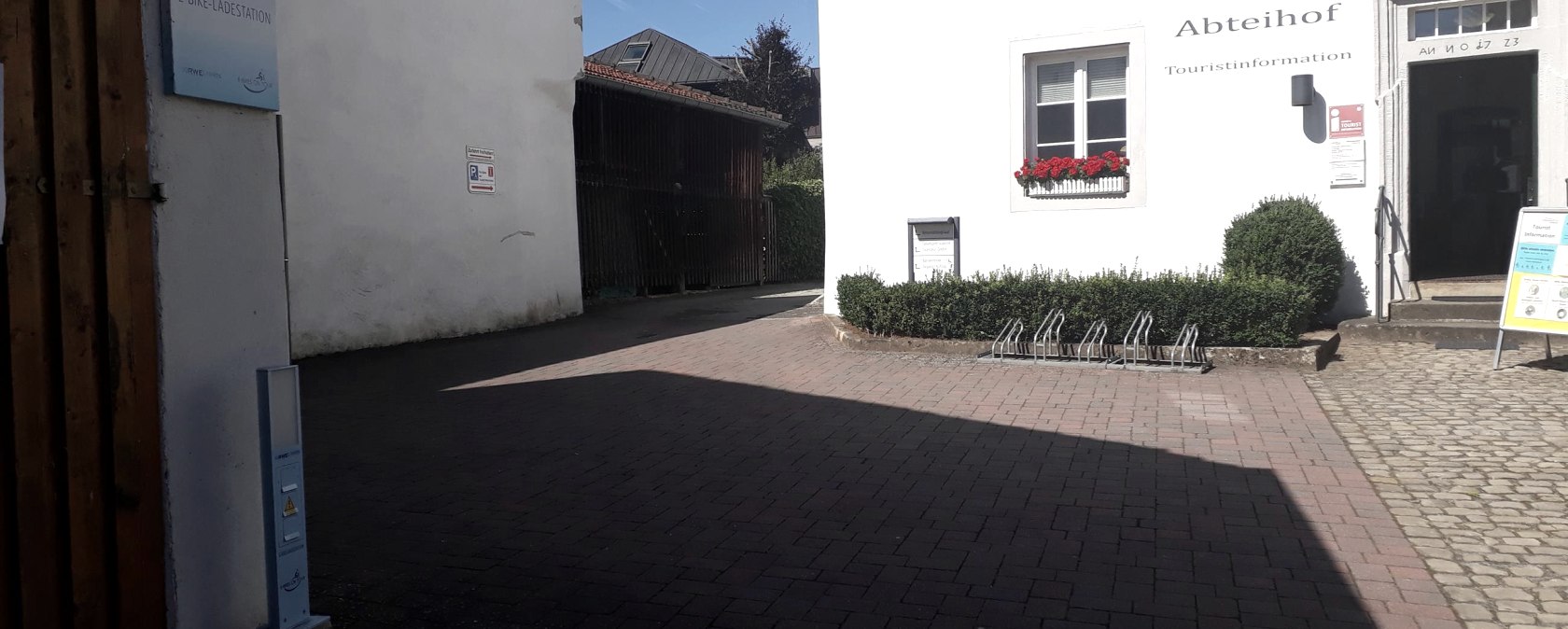 E-Bike Ladestation Abteihof Bollendorf, &copy; Felsenland S&uuml;deifel Tourismus GmbH