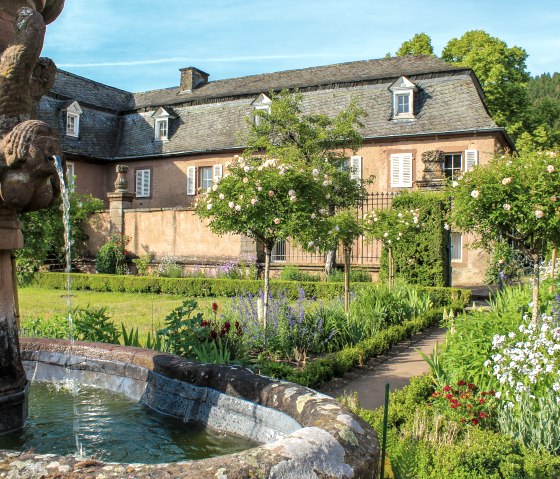 Schloss Malberg Fr&uuml;hling Eiserner Garten2020-c-Ti Bitburger Land_M.Mayer-01