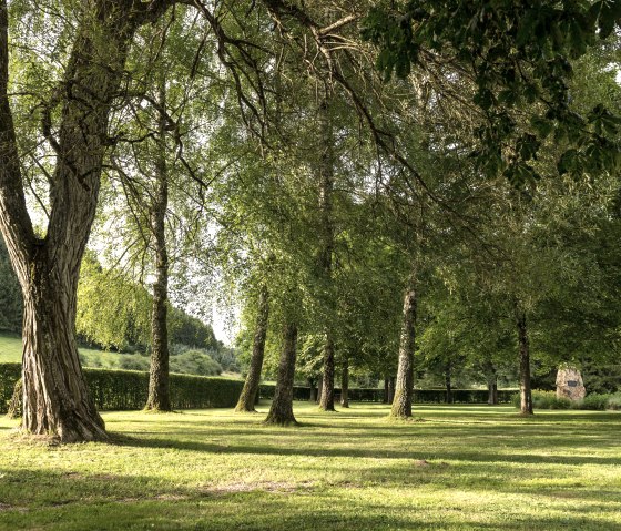 Point des trois fronti&egrave;res - Monument europ&eacute;en d'Ouren sur la Nat'Our Route 1, &copy; Eifel Tourismus GmbH, D. Ketz