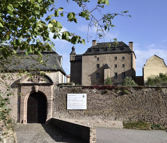 Eingang mit Burgtor, &copy; Tourist-Information Bitburger Land