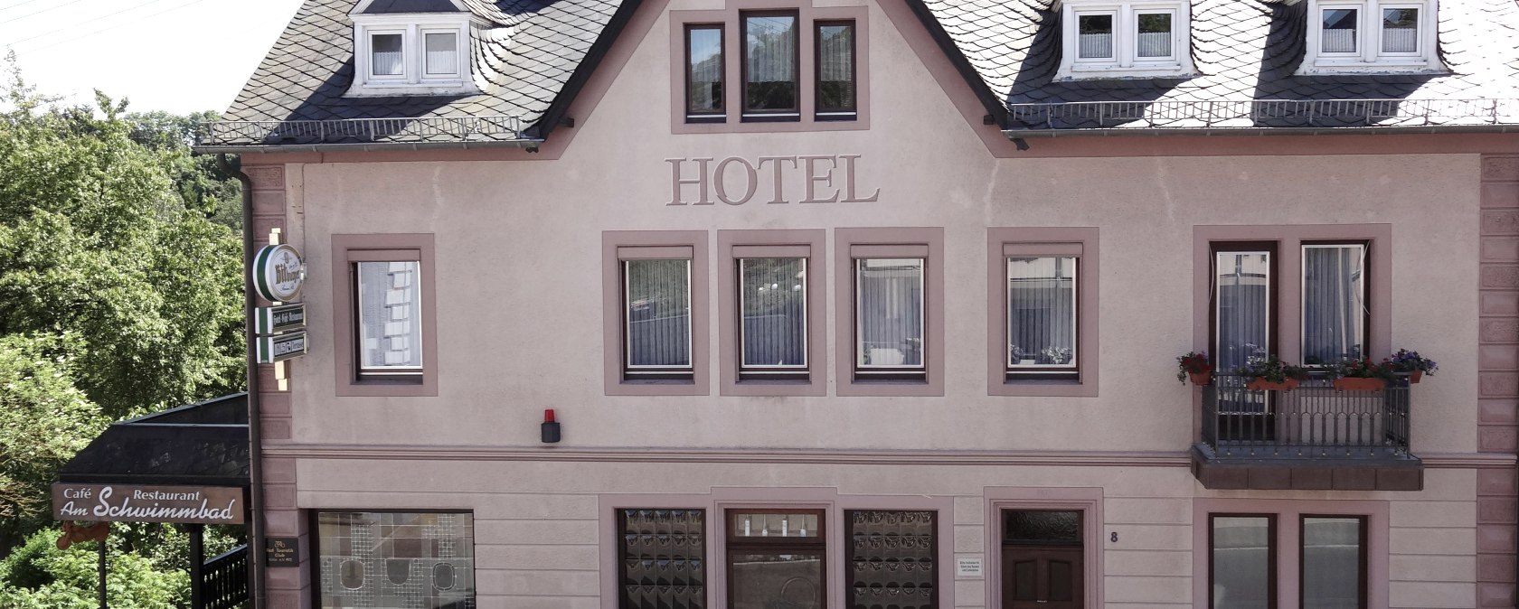 Hotel-Caf&eacute;-Restaurant Am schwimmbad, &copy; Jeroen van der Zalm